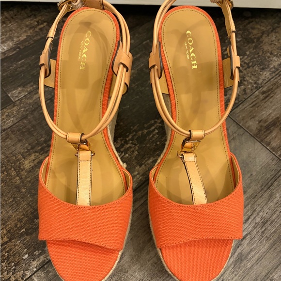 Coach Women's Vibrant Orange and Tan Sandals NWOT - Picture 3 of 6